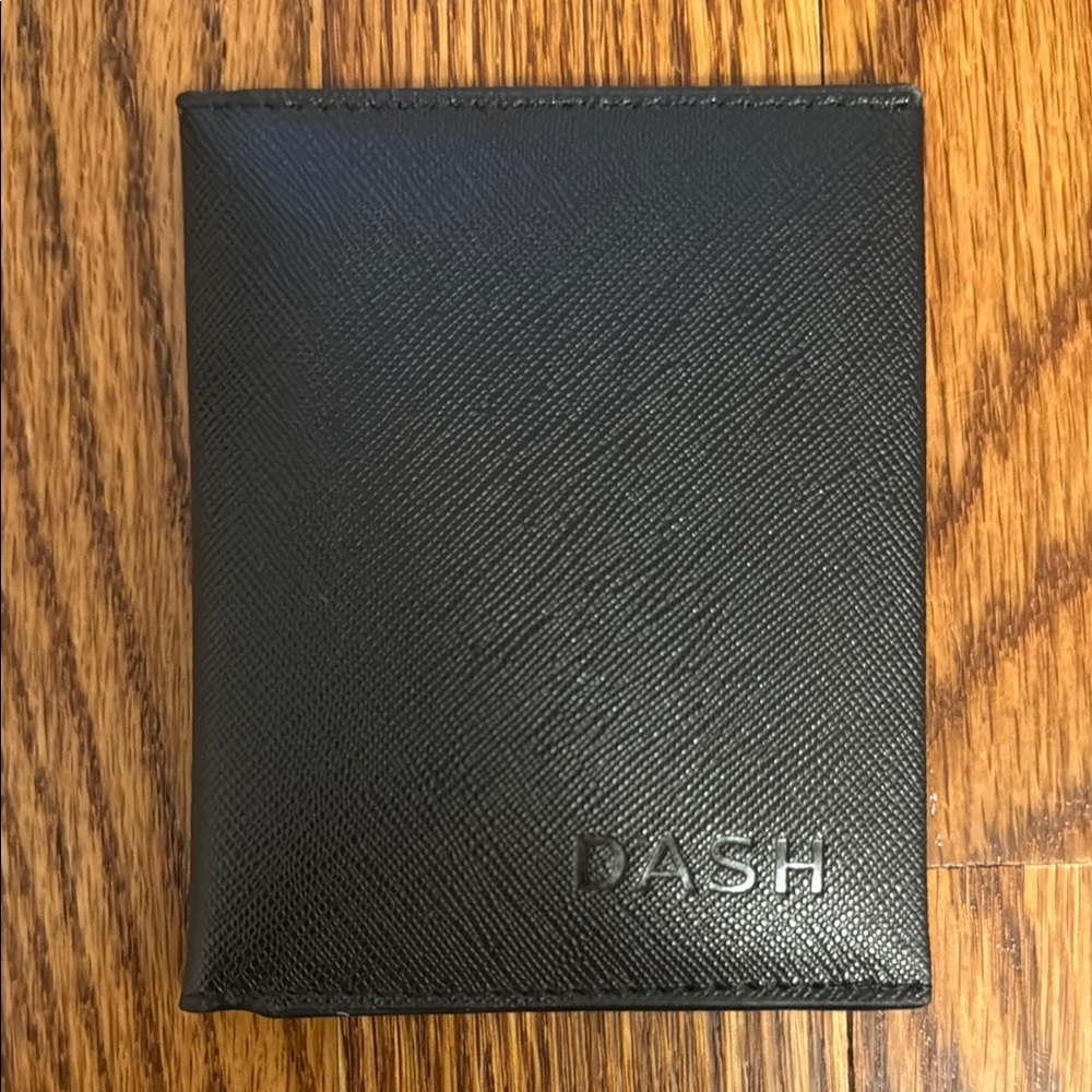 Dash Ultra Slim Black Men's Wallet